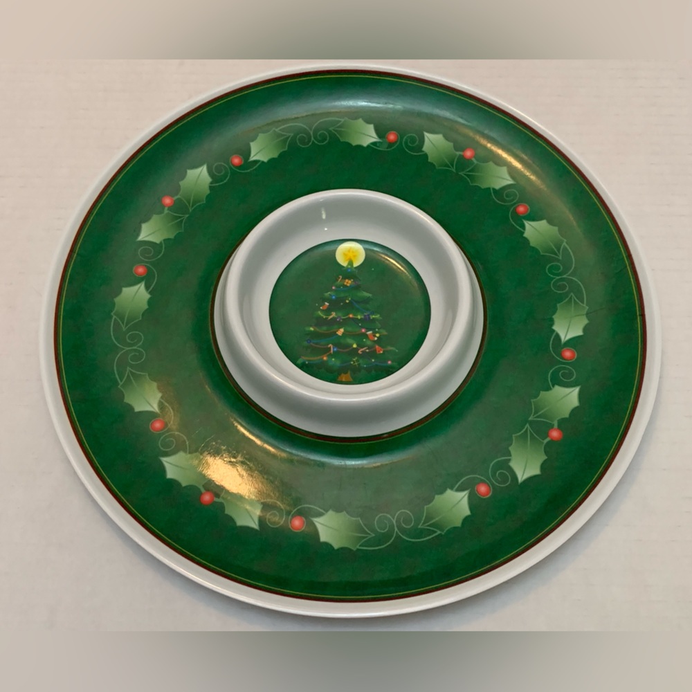 Vintage Acrylic Plastic Christmas Tree Chip and Dip Dish. Vintage Christmas